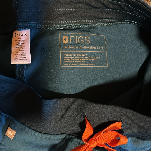 The FIGS Zamora Jogger Scrub Pants size Small Petite ALPS blue - Picture 3 of 5